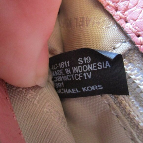 2018 Michael Kors Convertible Shoulder Pink/Tan/Logo Handbag w/Gold Chain - Picture 10 of 11